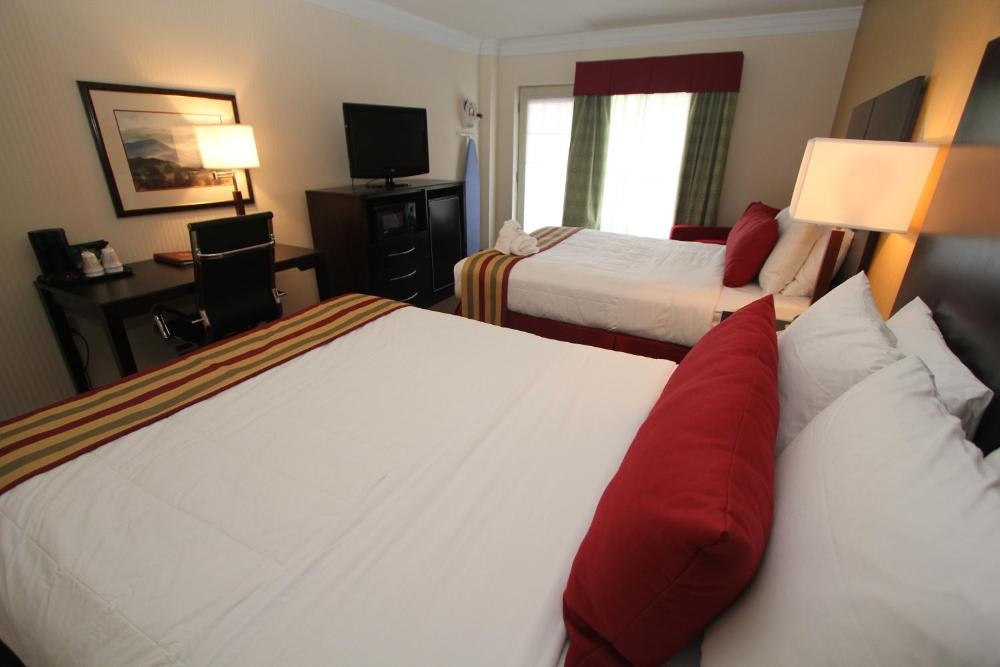 Black Bear Inn & Suites